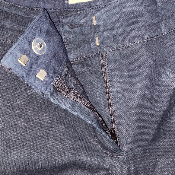 âś…Old Navy capris, navy, side/back  pockets, button, hook, zip closures. đź’™ - Picture 3 of 7